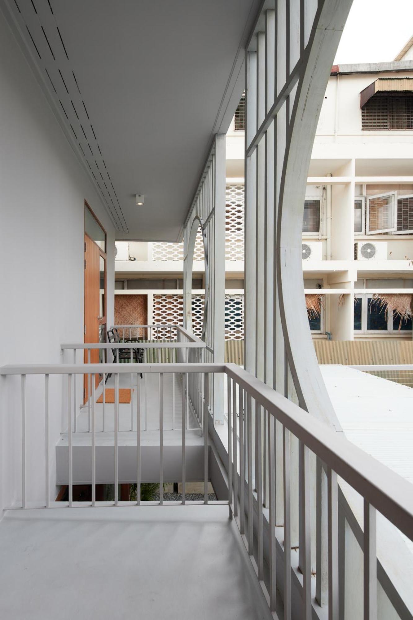 Rooms At Number60 Khaosan Bangkok Bagian luar foto